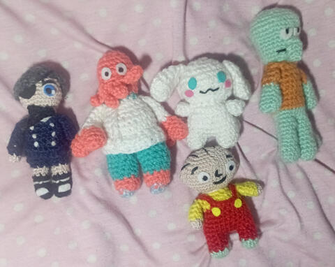 Ciel Phantomhive, zoidberg, cinnamoroll, Stewie, squiddi